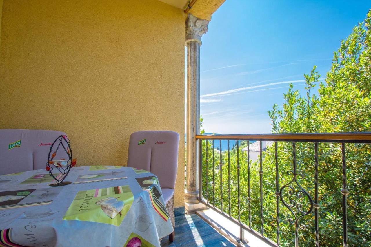Apartments Oaza Драмал Екстериор снимка