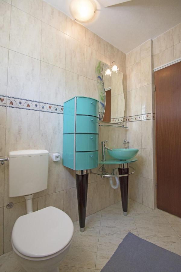 Apartments Oaza Драмал Екстериор снимка