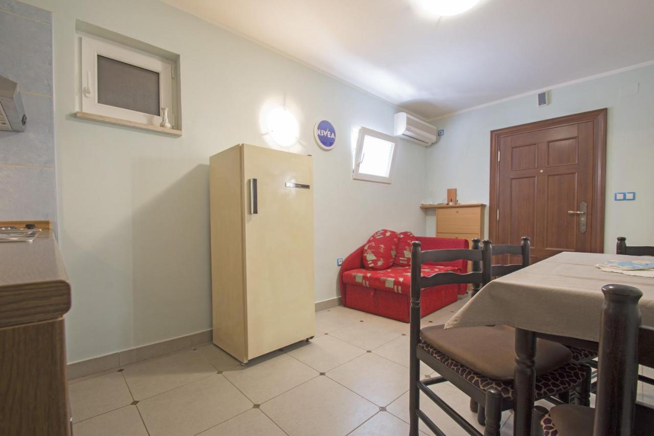Apartments Oaza Драмал Екстериор снимка