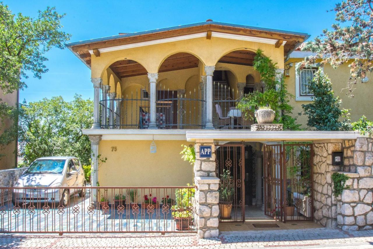 Apartments Oaza Драмал Екстериор снимка